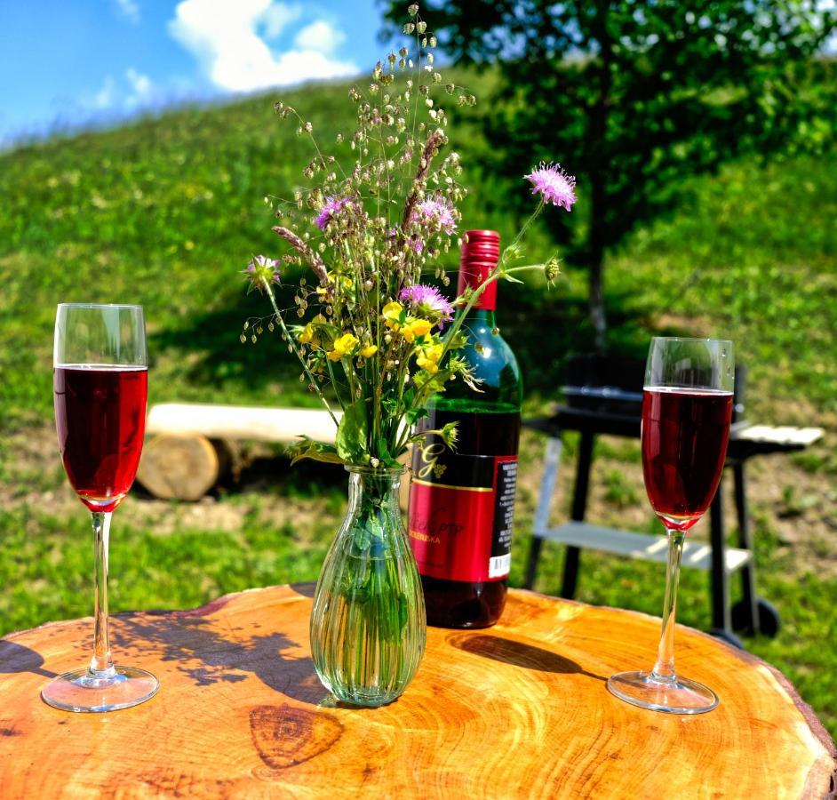 Glamping Brodej Hotel Vitanje Buitenkant foto